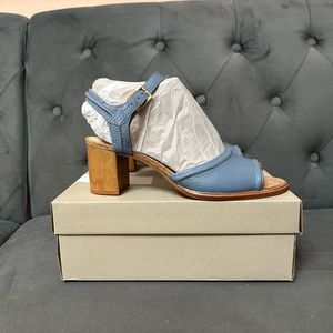 New Clarks Ellis Clara blue  block heel sandals Sz 9
